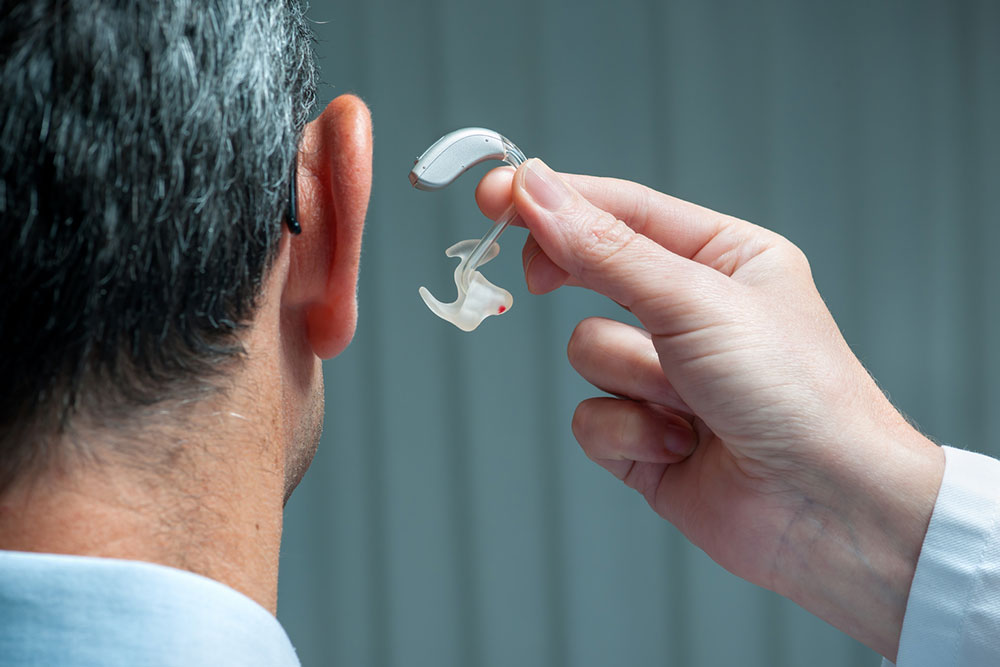 4 mistakes new hearing aid owners must avoid