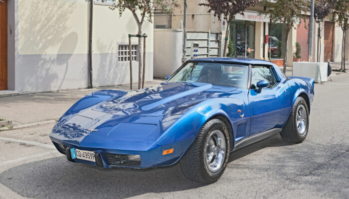 3 things to consider when buying an old Chevrolet Corvette on sale