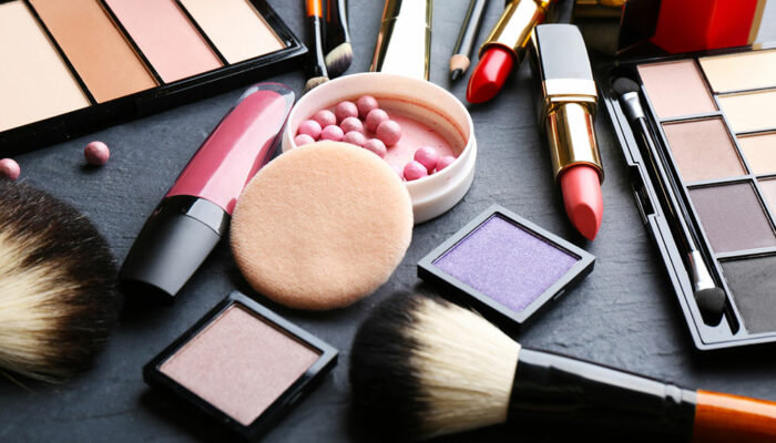 5 makeup tips for concealing skin lesions