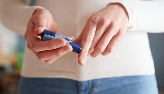 8 tips to help maintain normal blood sugar levels