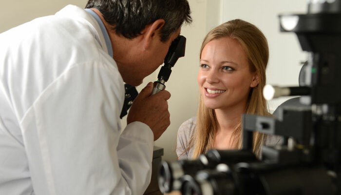 Macular degeneration – Its symptoms, causes, and management