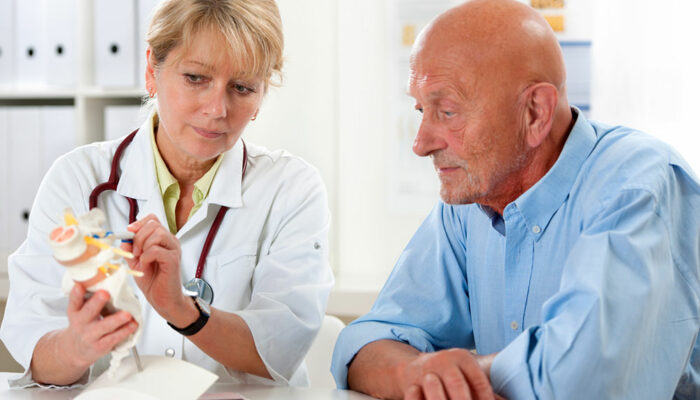 Signs of spinal stenosis and its therapies