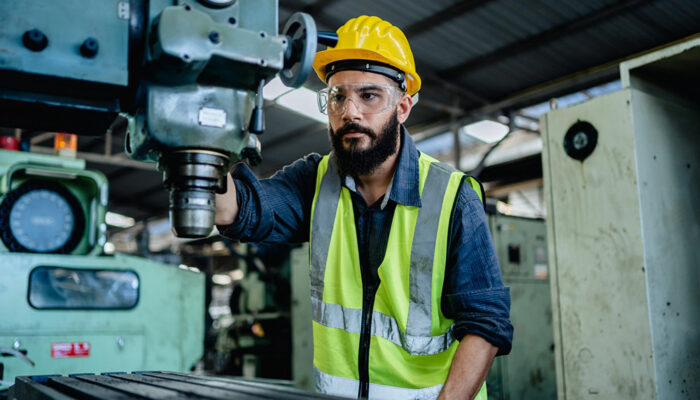 8 helpful tips for industrial machine maintenance