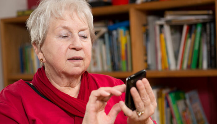 5 smartphones ideal for seniors and the elderly